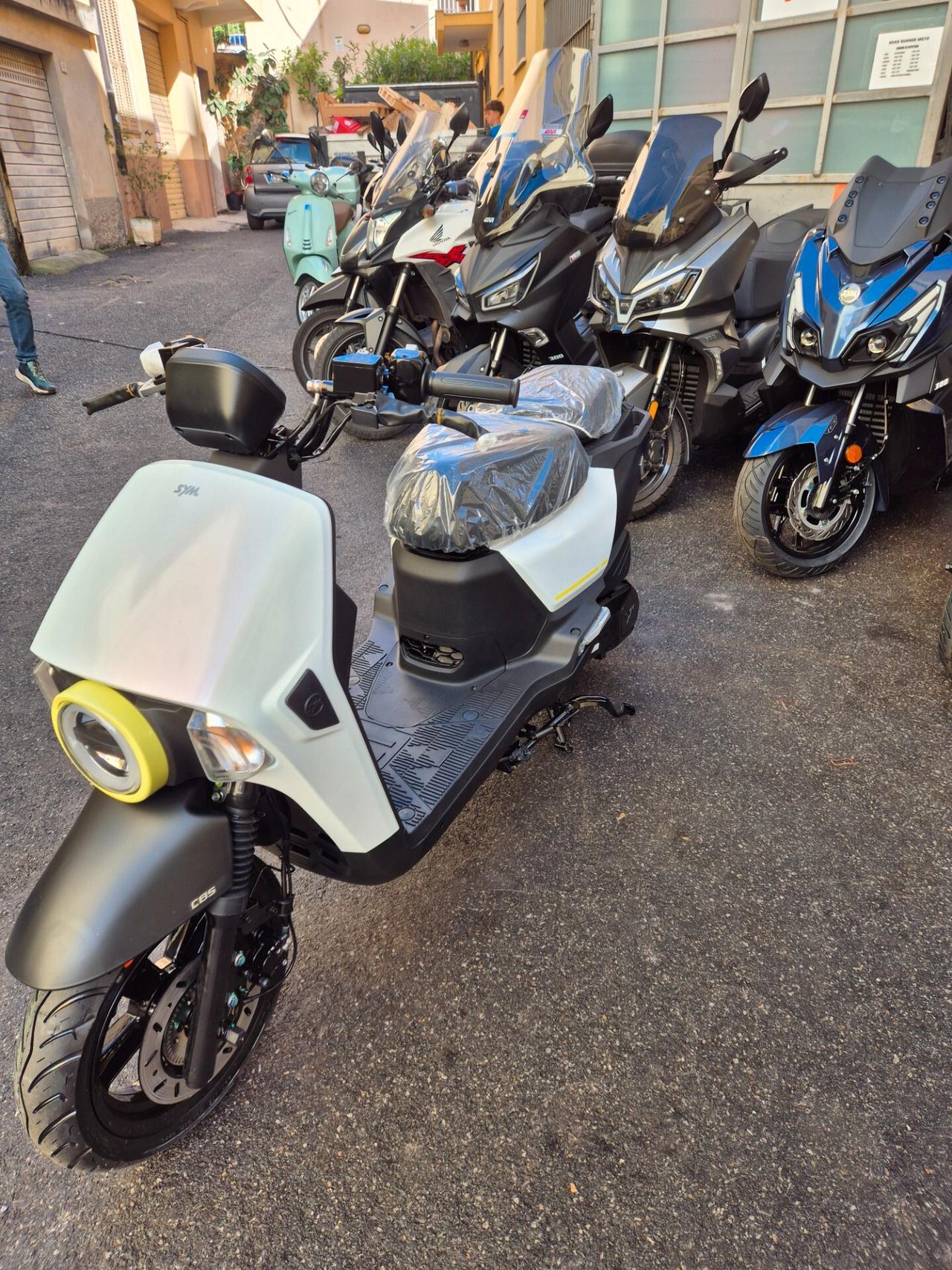 SYM 4MICA 125 TRASPORTO CONSEGNE