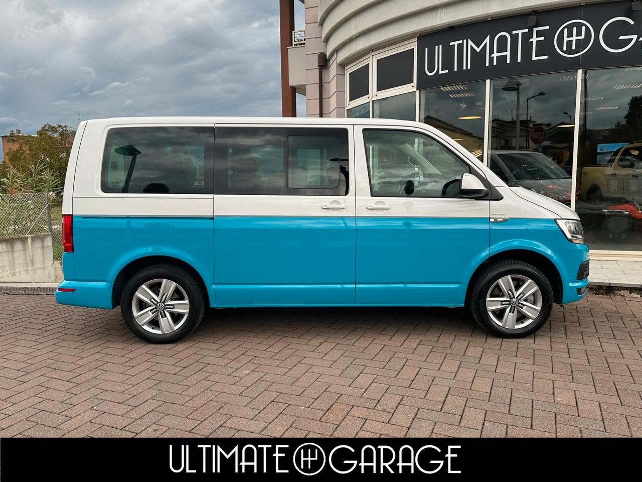 Volkswagen Multivan T6 Caravelle 2.0 TDI DSG Comfortline 9 posti Bicolor