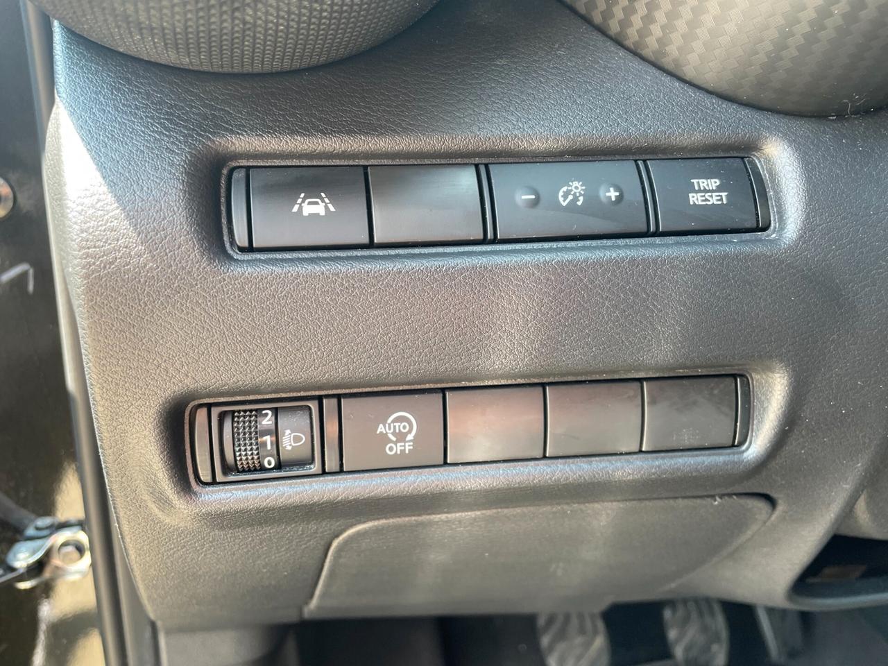 Nissan Juke 1.0 DIG-T 114 CV N-Connecta