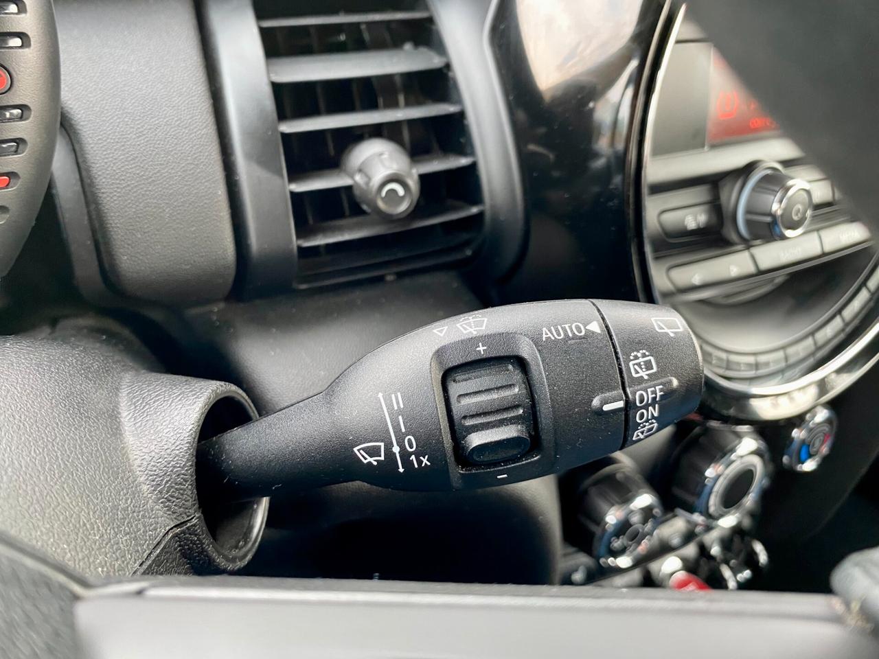 MINI One 1.2 3p 102cv ADATTA A NEO PATENTATI