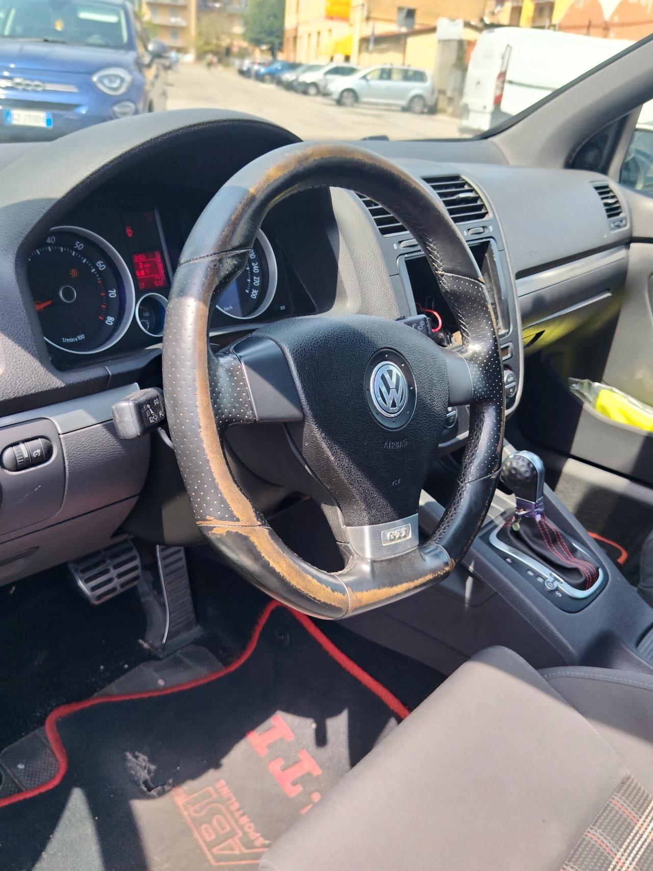 Volkswagen Golf 2.0 16V TFSI 3p. DSG GTI