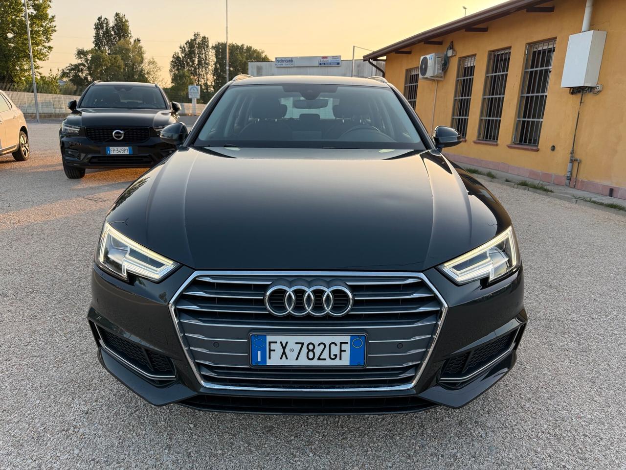 Audi A4 Avant 35 TDI S tronic line edition