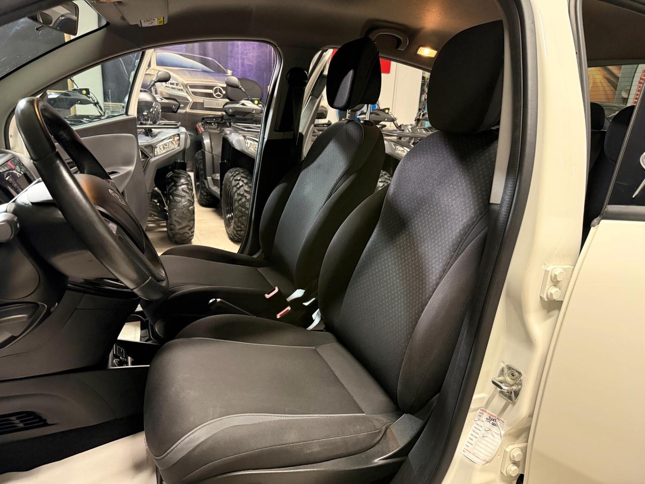 Lancia Ypsilon 1.2 69 CV 5 porte Gold