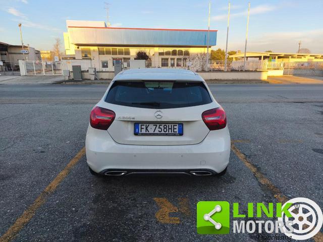MERCEDES-BENZ A 200 d Automatic Premium