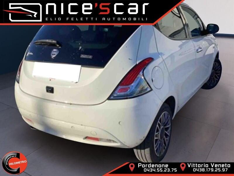 Lancia Ypsilon Ypsilon 1.0 FireFly 5 porte S&S Hybrid Ecochic Gold