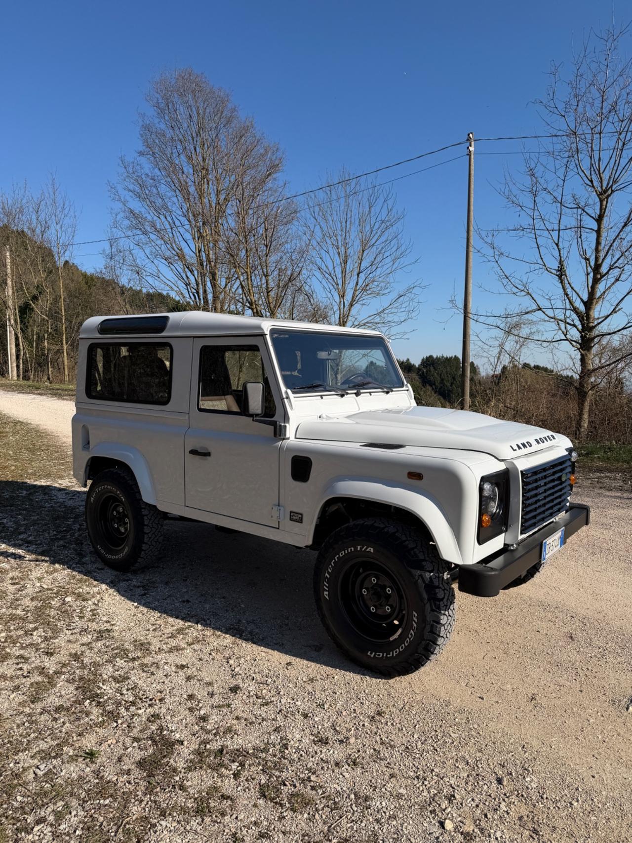 Land Rover Defender 90 2.4 TD4 Station Wagon SE N1