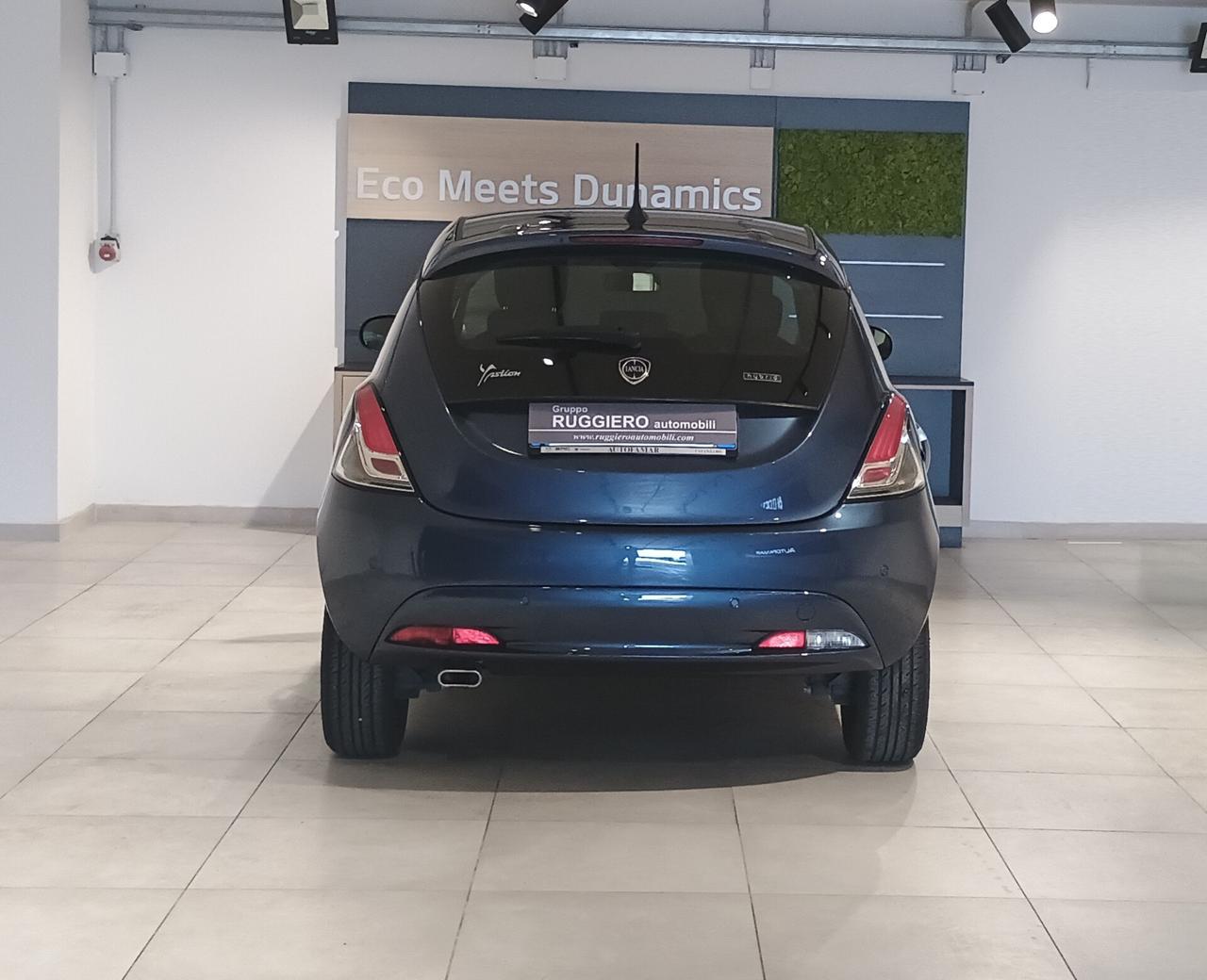 Lancia Ypsilon 1.0 FireFly 5 porte S&S Hybrid Ecochic Gold