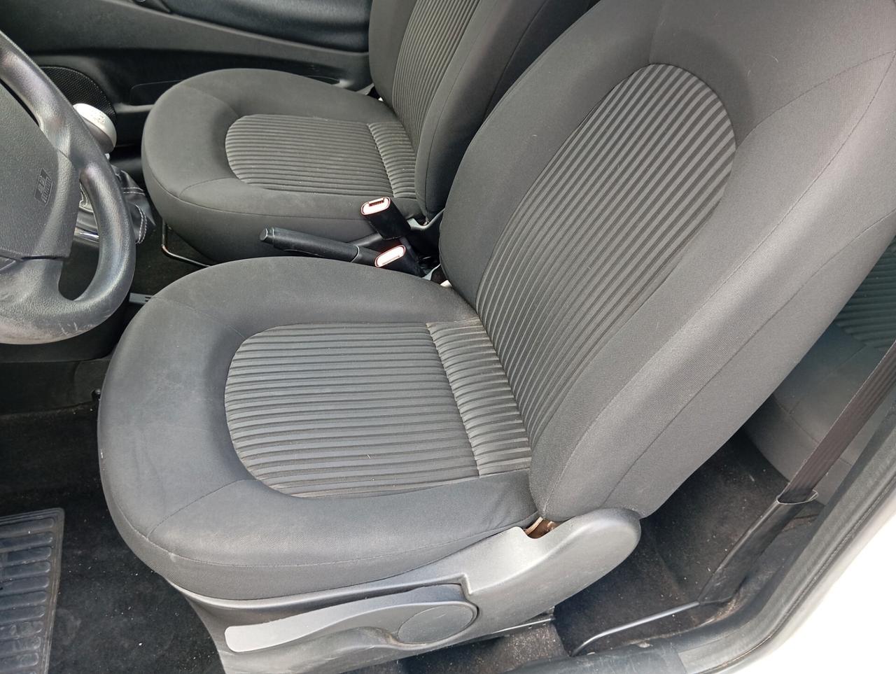 Lancia Ypsilon 1.4 Argento Ecochic GPL