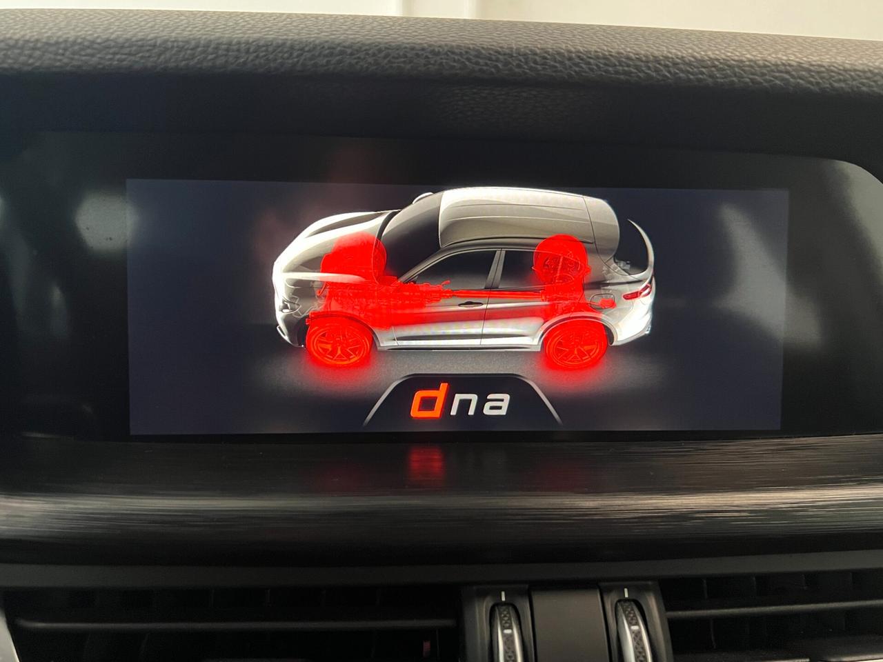 Alfa Romeo Stelvio 2.2 Turbodiesel 210 CV AT8 Q4 Business