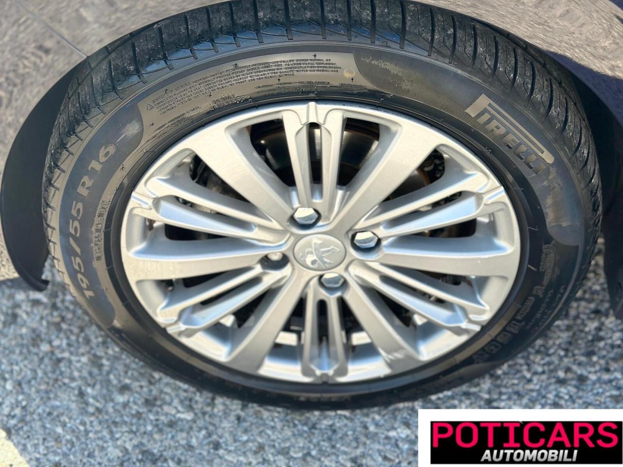Peugeot 208 PureTech 82 3p. GPL