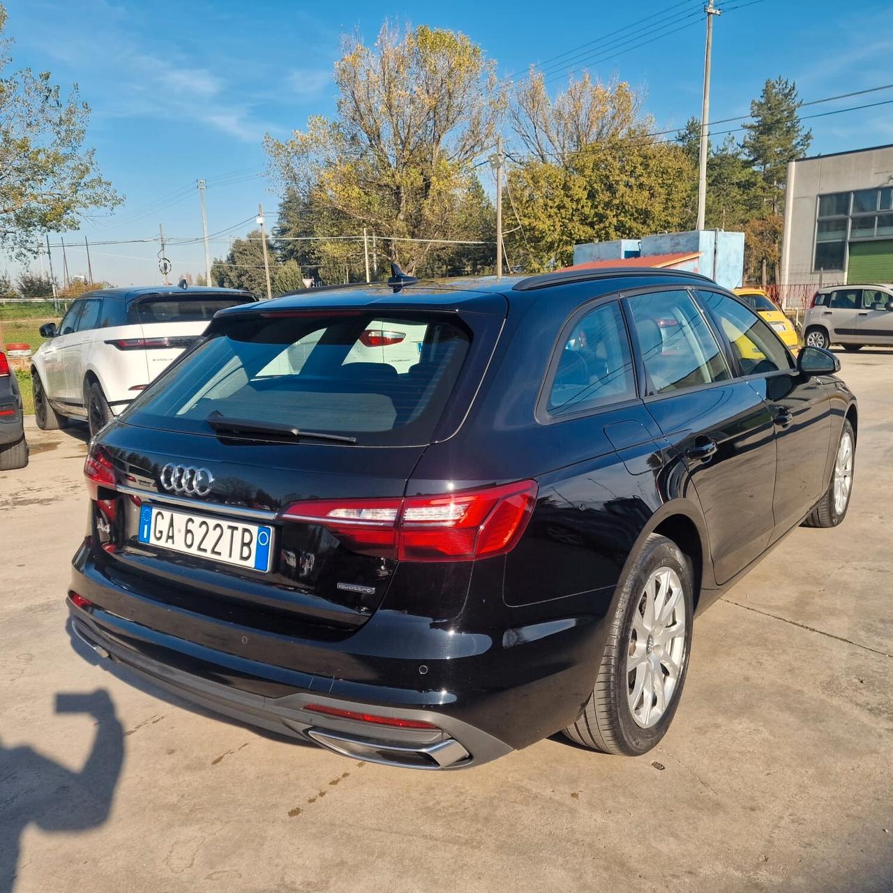 Audi A4 Avant 40 TDI quattro S tronic Business