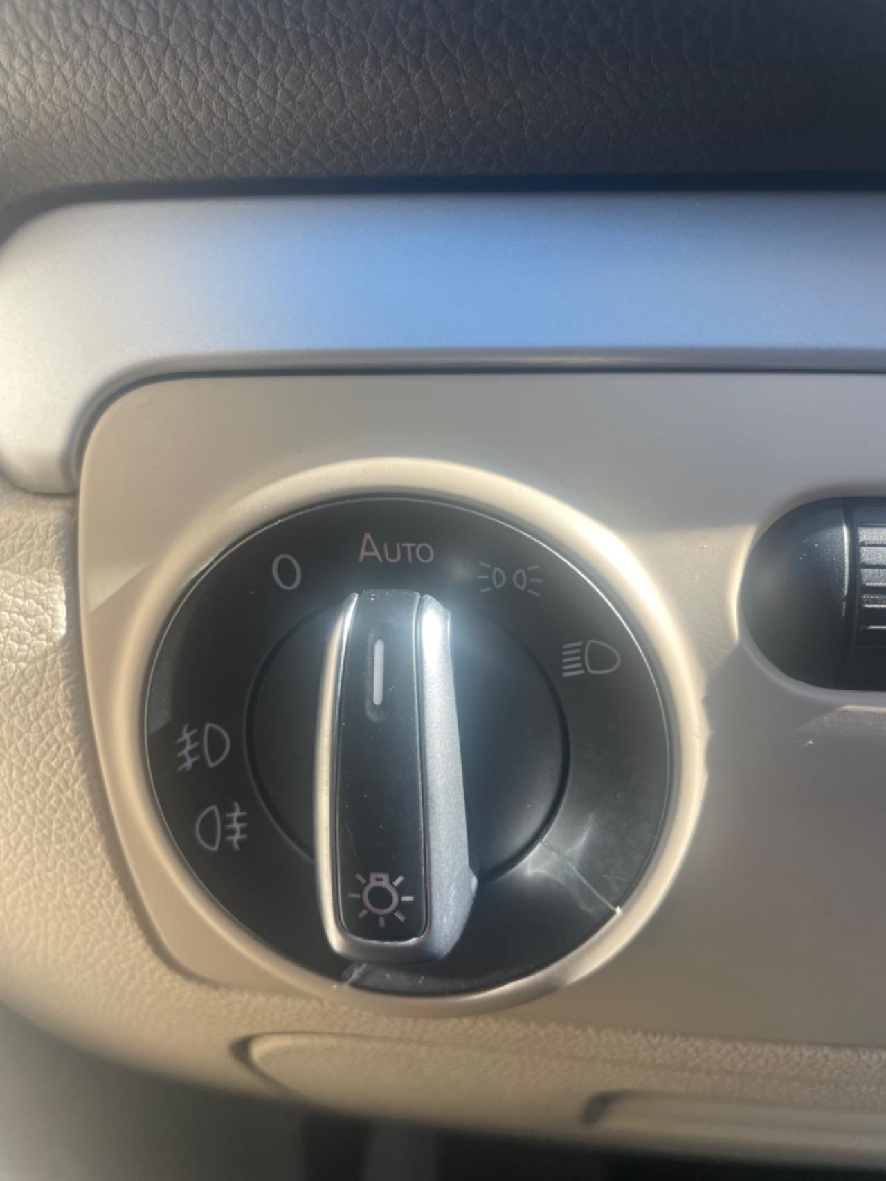 Volkswagen Golf Business 2.0 TDI 140CV DSG 5p High.