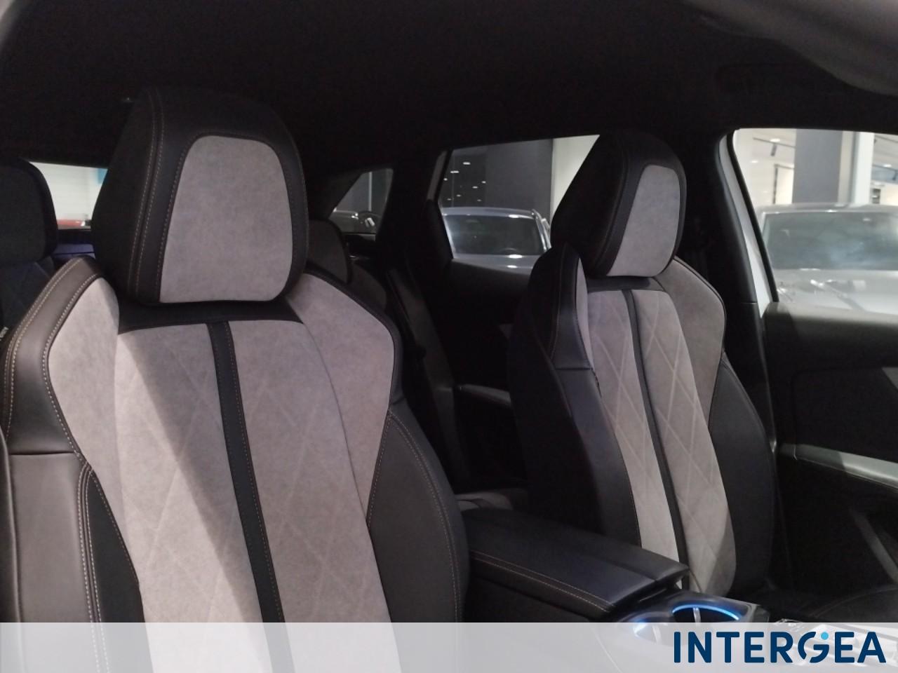 PEUGEOT 3008 1.6 hybrid4 phev GT 300cv e-eat8