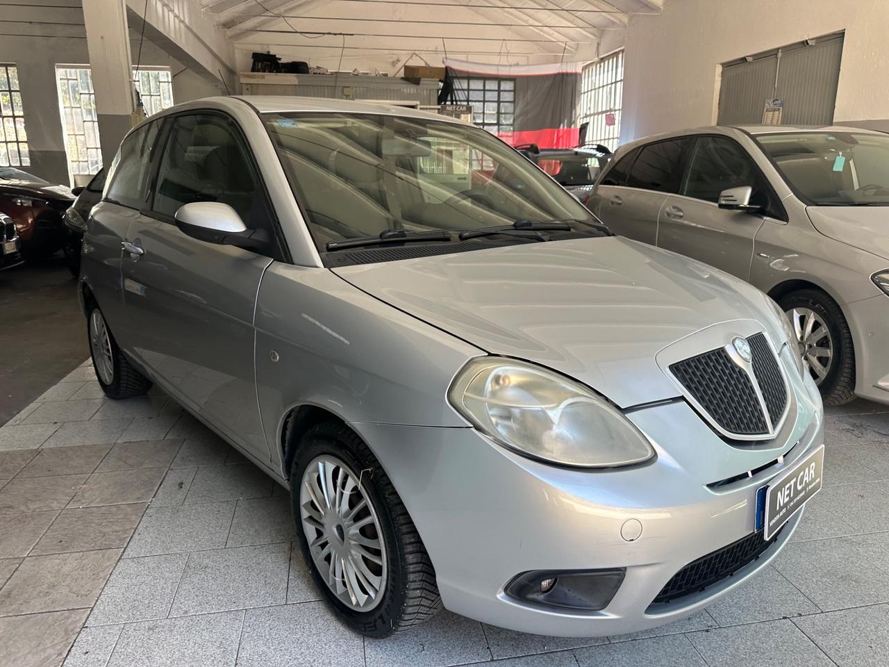 Lancia Ypsilon 1.2 Versus