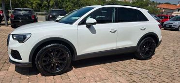 Audi Q3 1.5 TFSI 150 CV Business