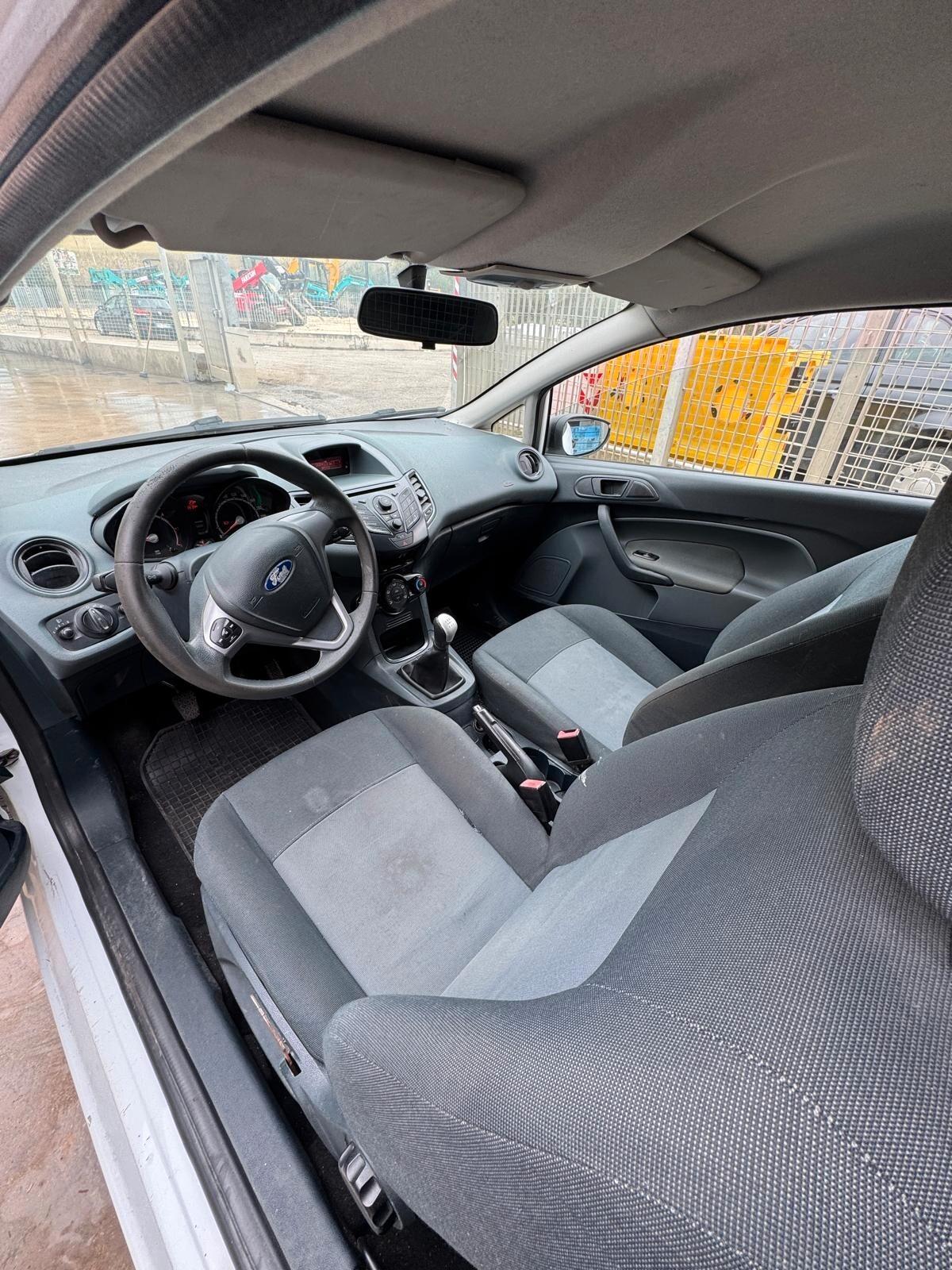 Ford Fiesta 1.4 D Van (Furgonata) – Revisionata fino al 2027