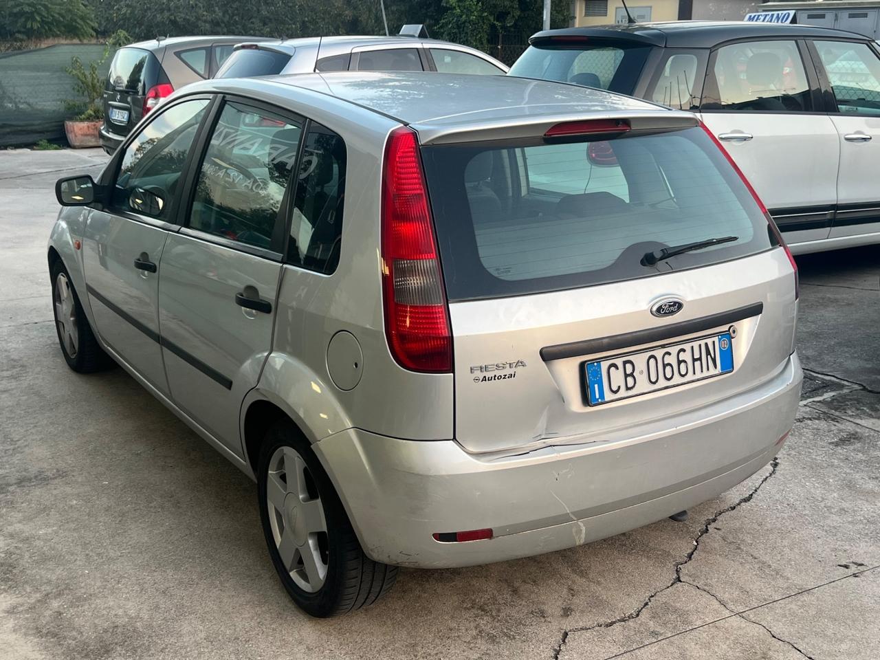 Ford Fiesta 1.4 16V 5p. Zetec - NEOPATENTATI