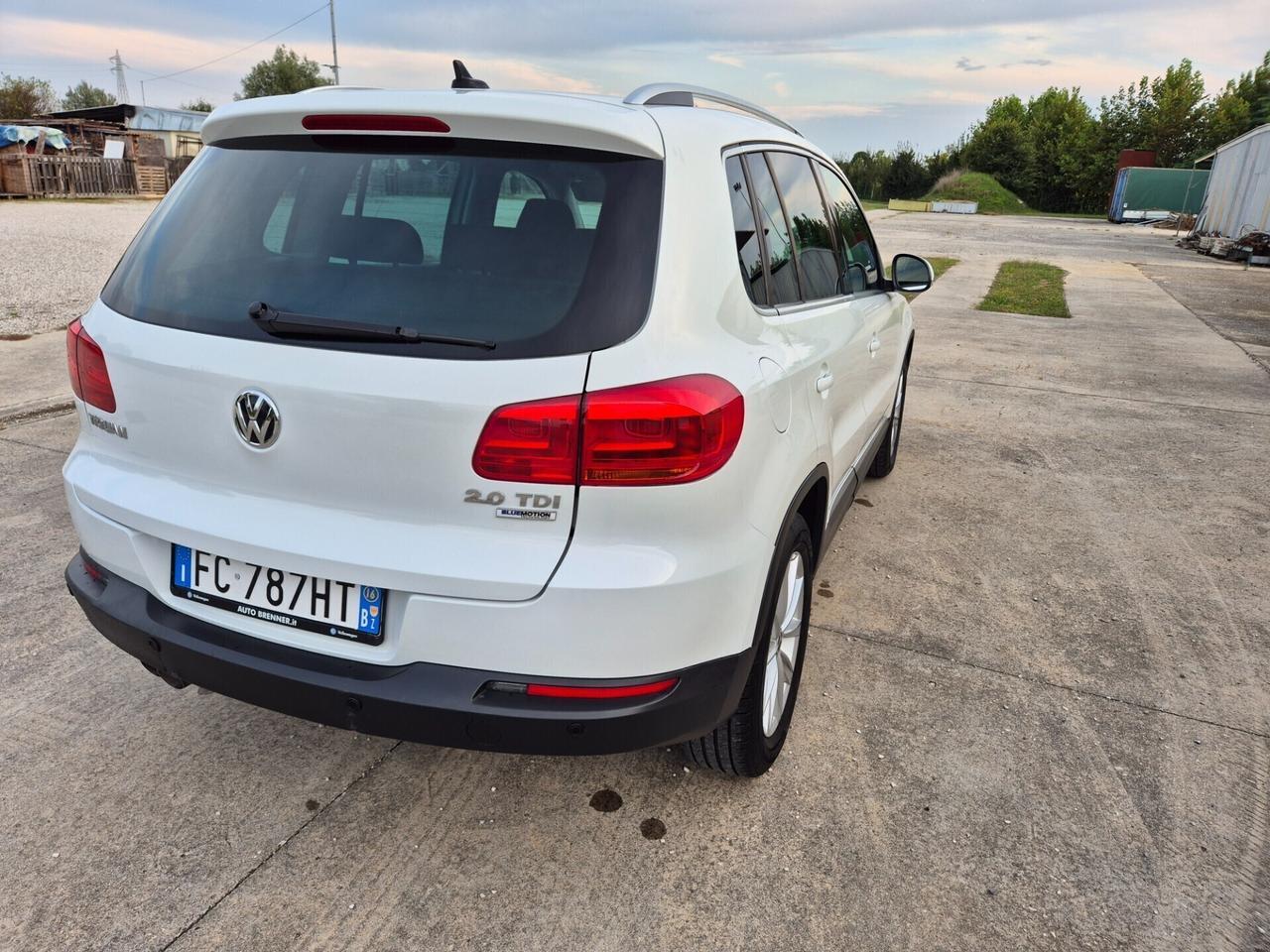 Volkswagen Tiguan 2.0 TDI 110 CV Sport & Style Blu