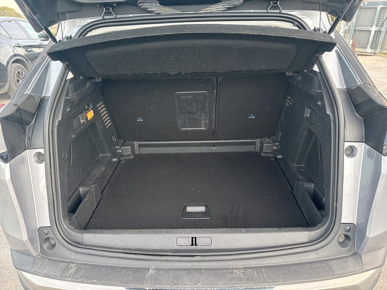 Peugeot 3008 BlueHDi 130 S&S EAT8 Allure