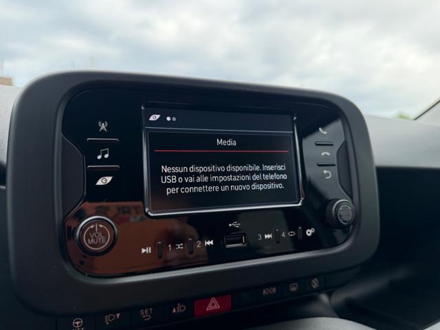 FIAT Panda 1.0 HYBRID CITY LIFE+CLIMATRONIC+SCHERMO+5POSTI