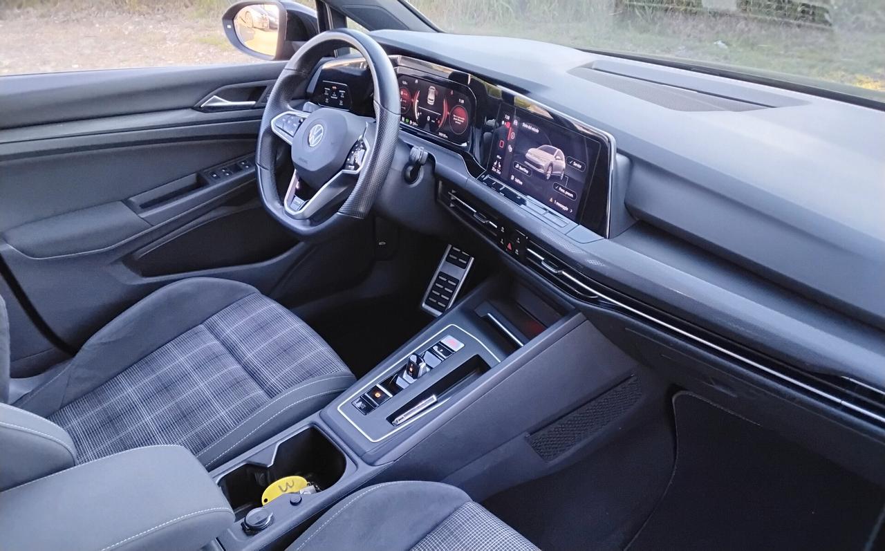 Volkswagen Golf 2.0 GTD DSG