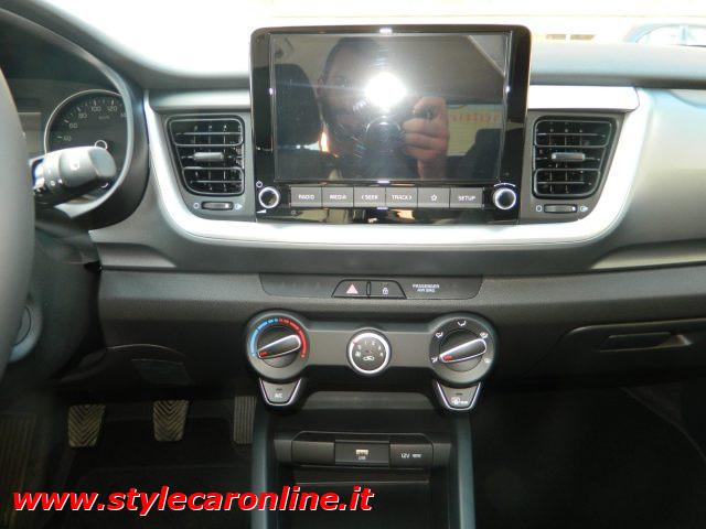 KIA Stonic 1.0 T-GDi 100CV MHEV - NUOVA ITALIANA