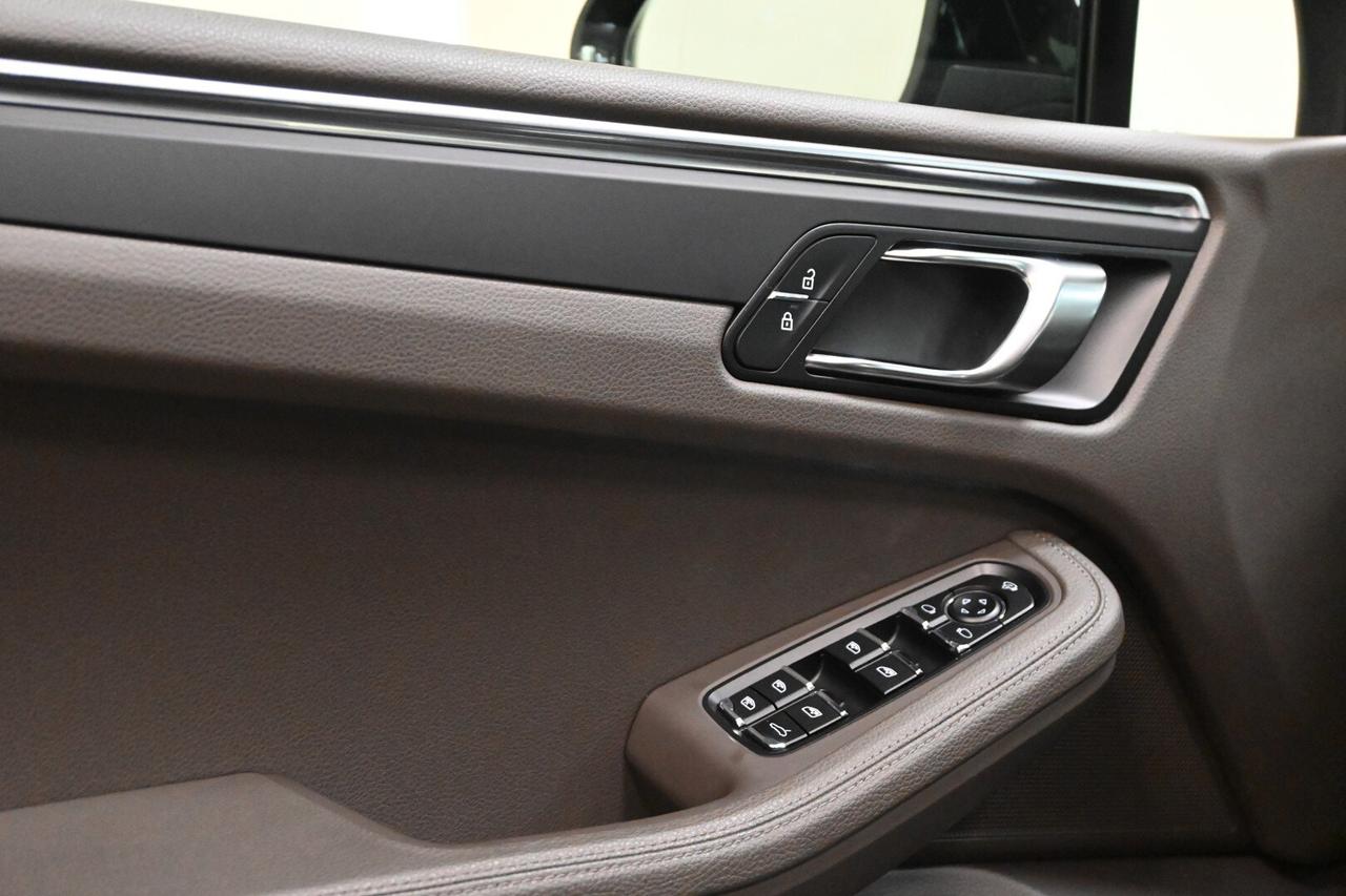 PORSCHE Macan 1ªs. '13-'25 Macan 2.0