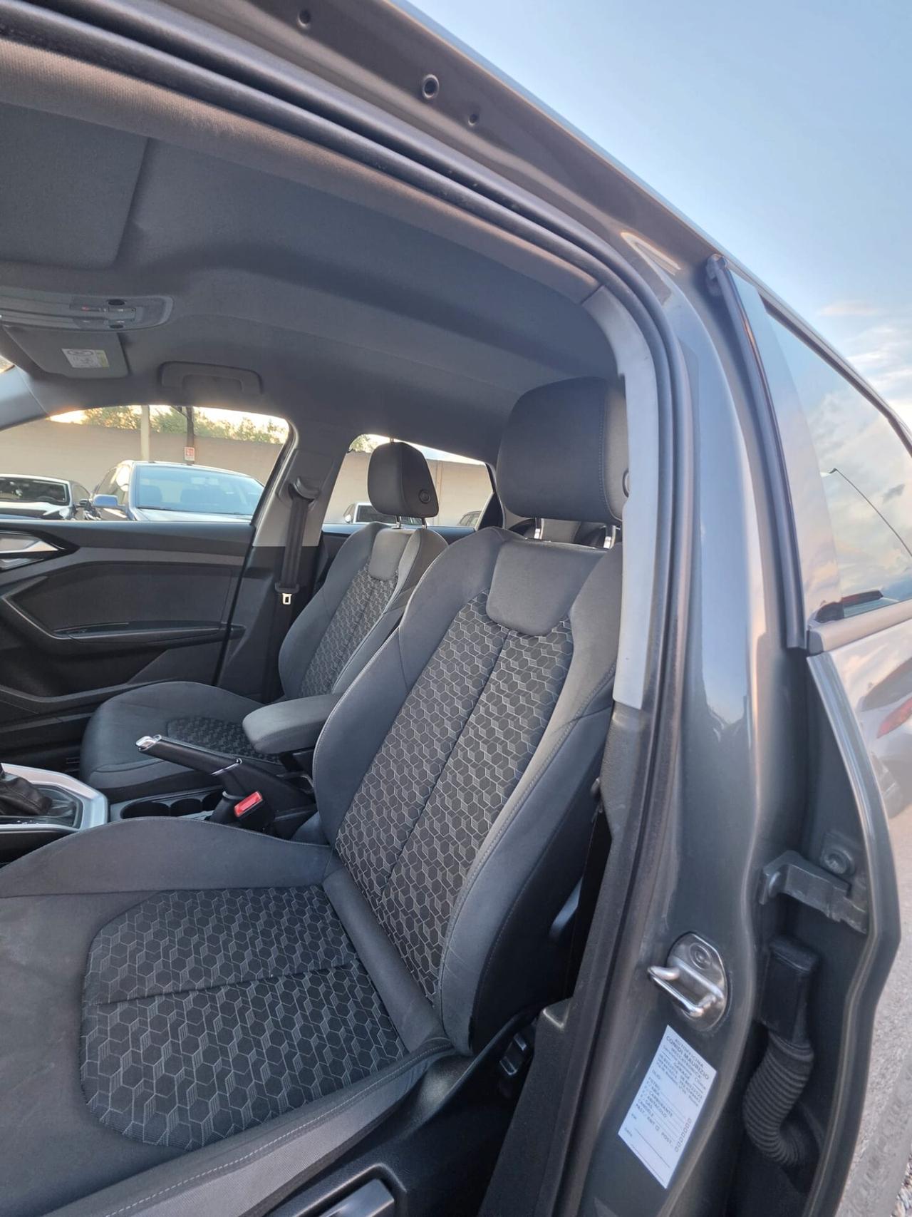 Audi A1 SPB 25 TFSI S tronic line edition