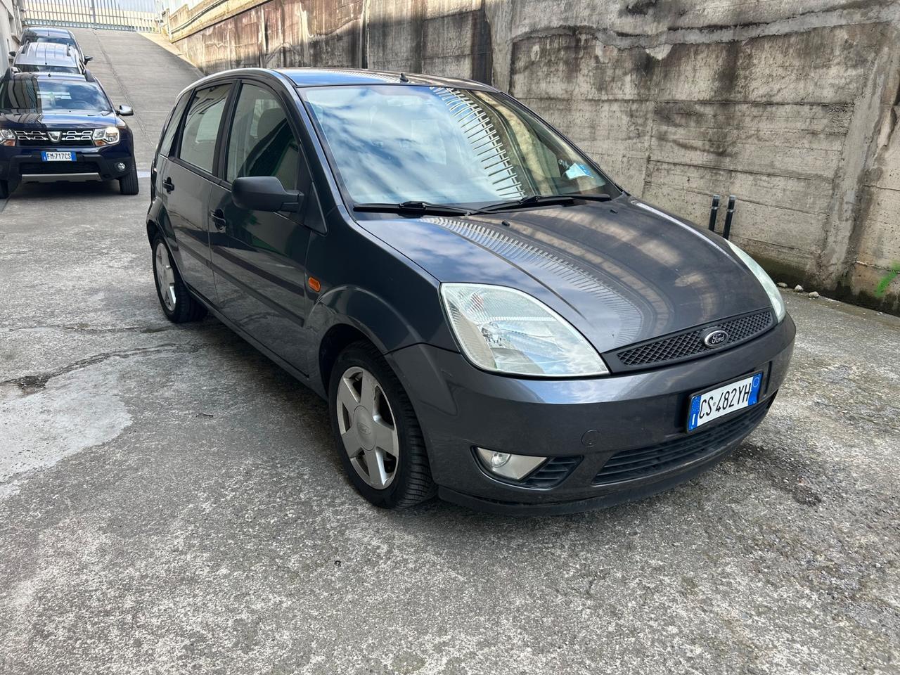 Ford Fiesta 1.2 16V 5p. Ghia
