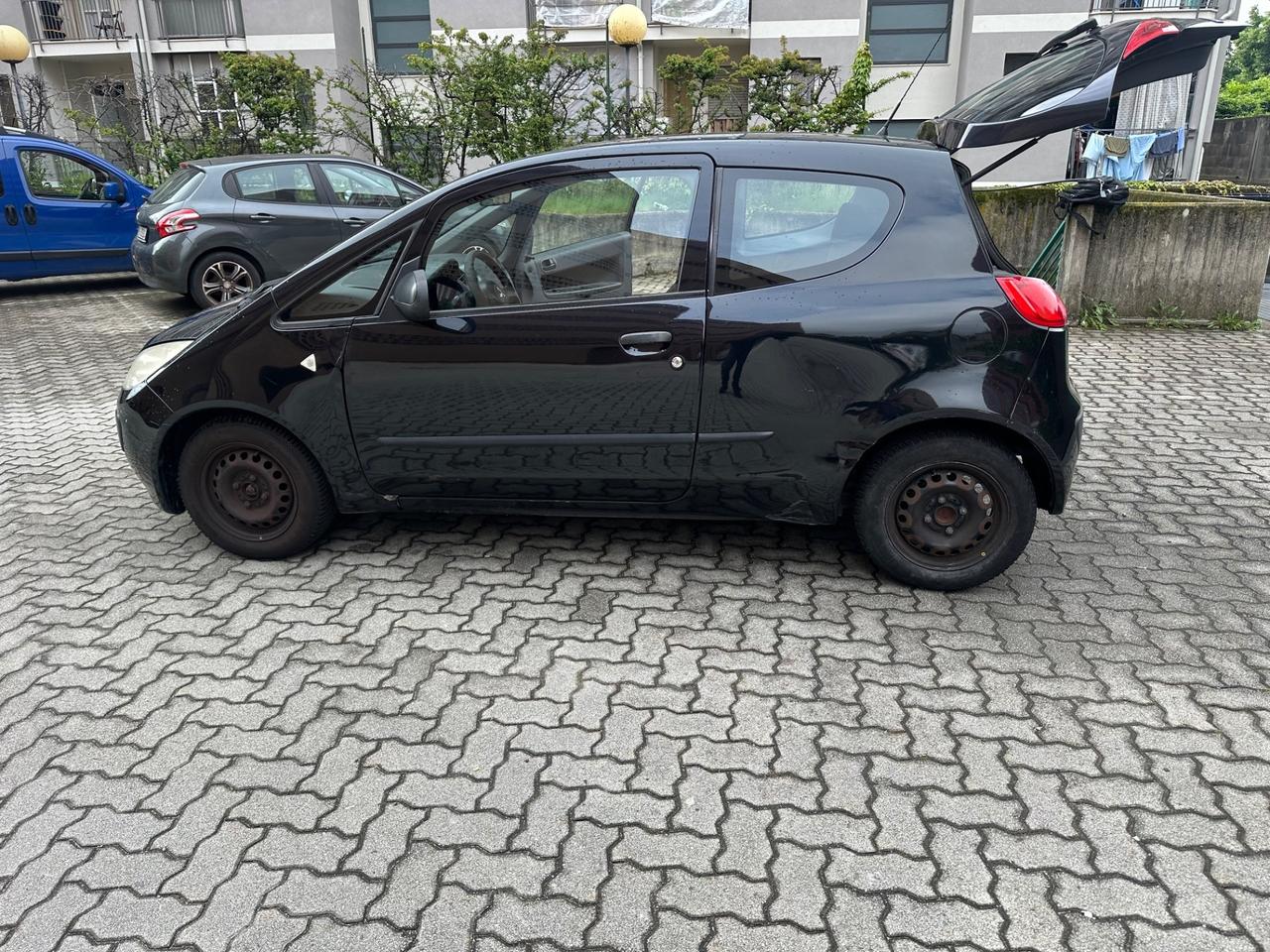 Mitsubishi Colt 1.1 12V 3p. Inform