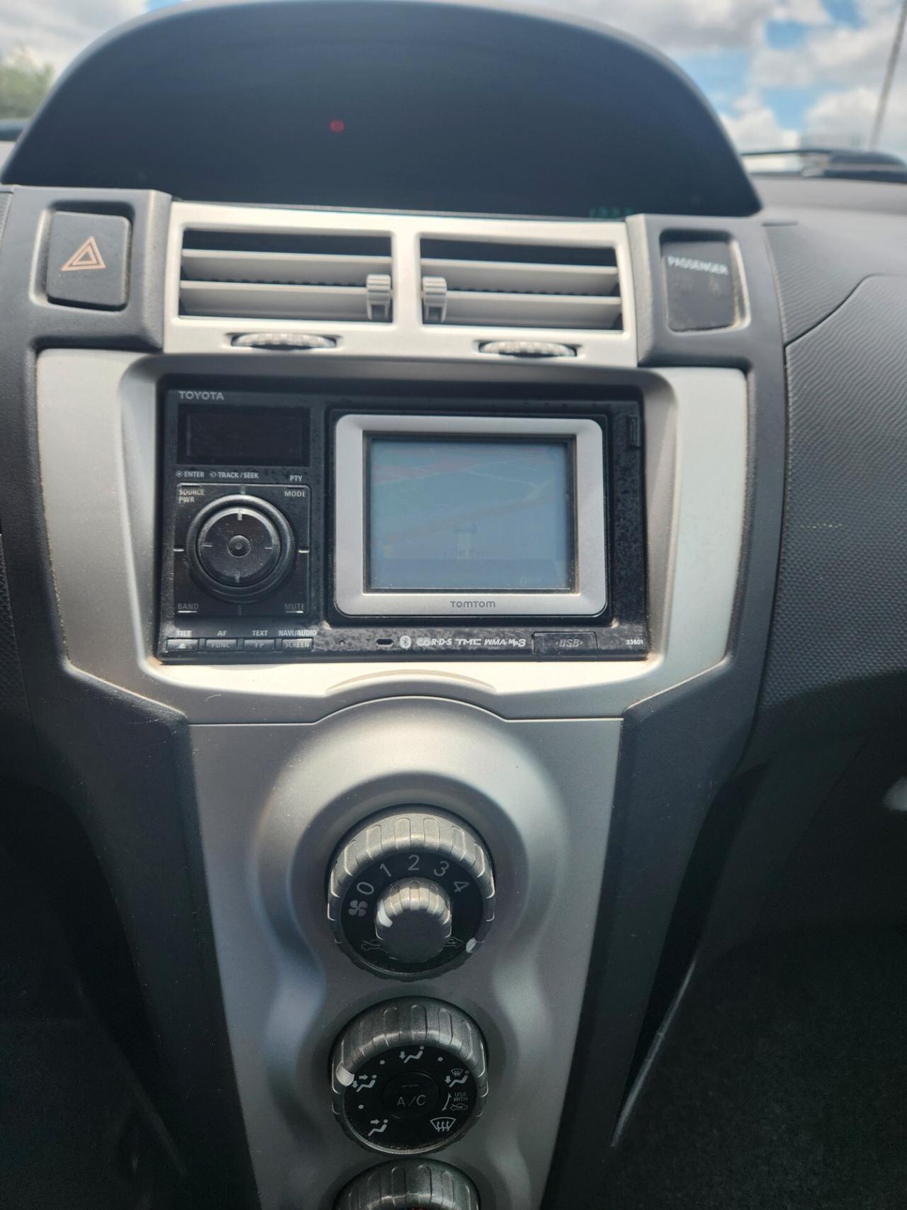 Toyota Yaris 1.0 BENZINA X NEOPATENTATI