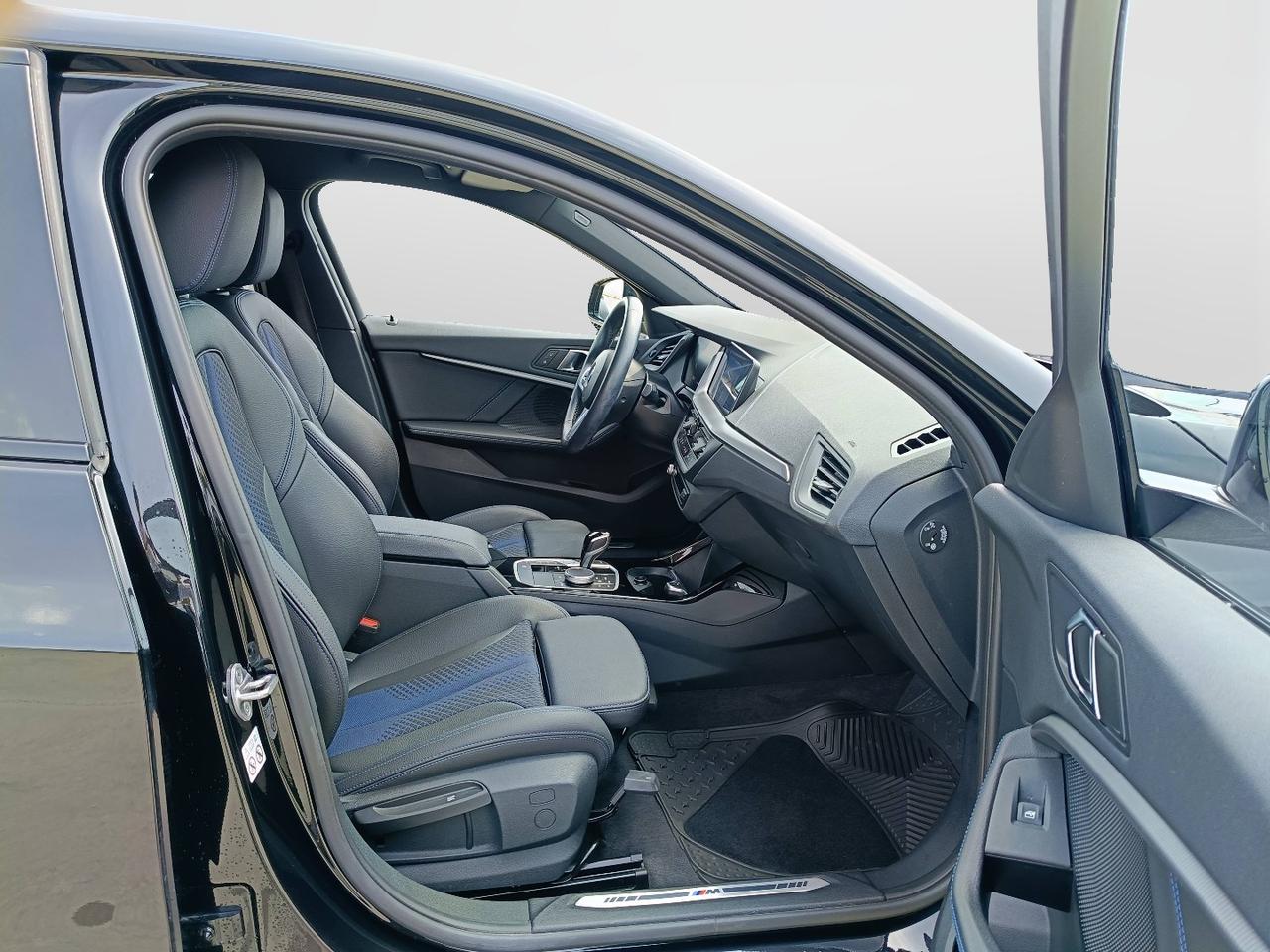 BMW Serie 1 F40 - 118d Msport auto