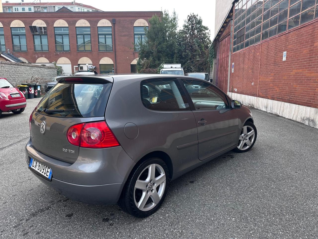 Volkswagen Golf 2.0 16V TDI 3p. Sportline