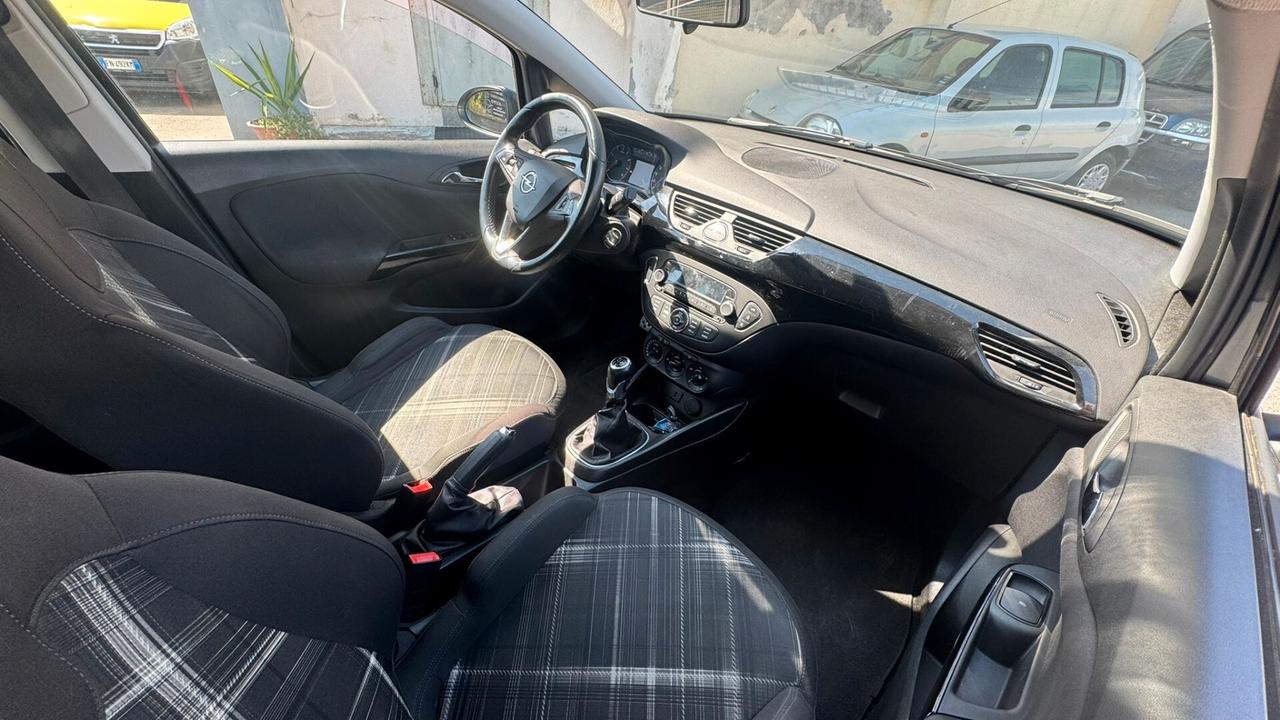 Opel Corsa 1.2 5 porte Sport