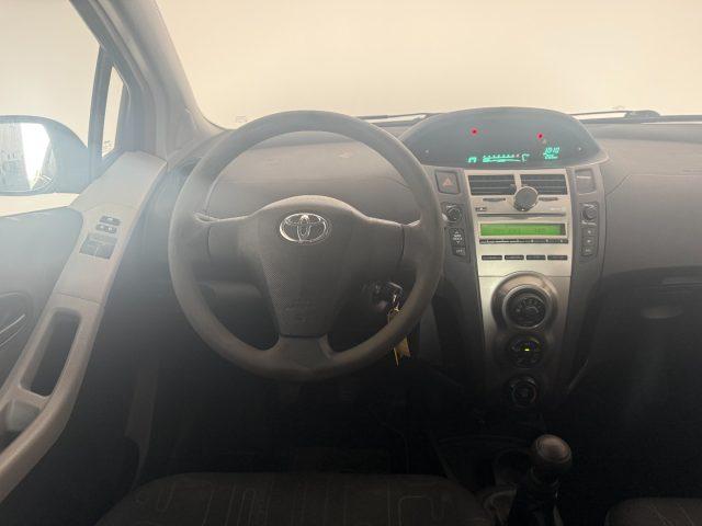 TOYOTA Yaris 1.0 3 porte Luxury pack