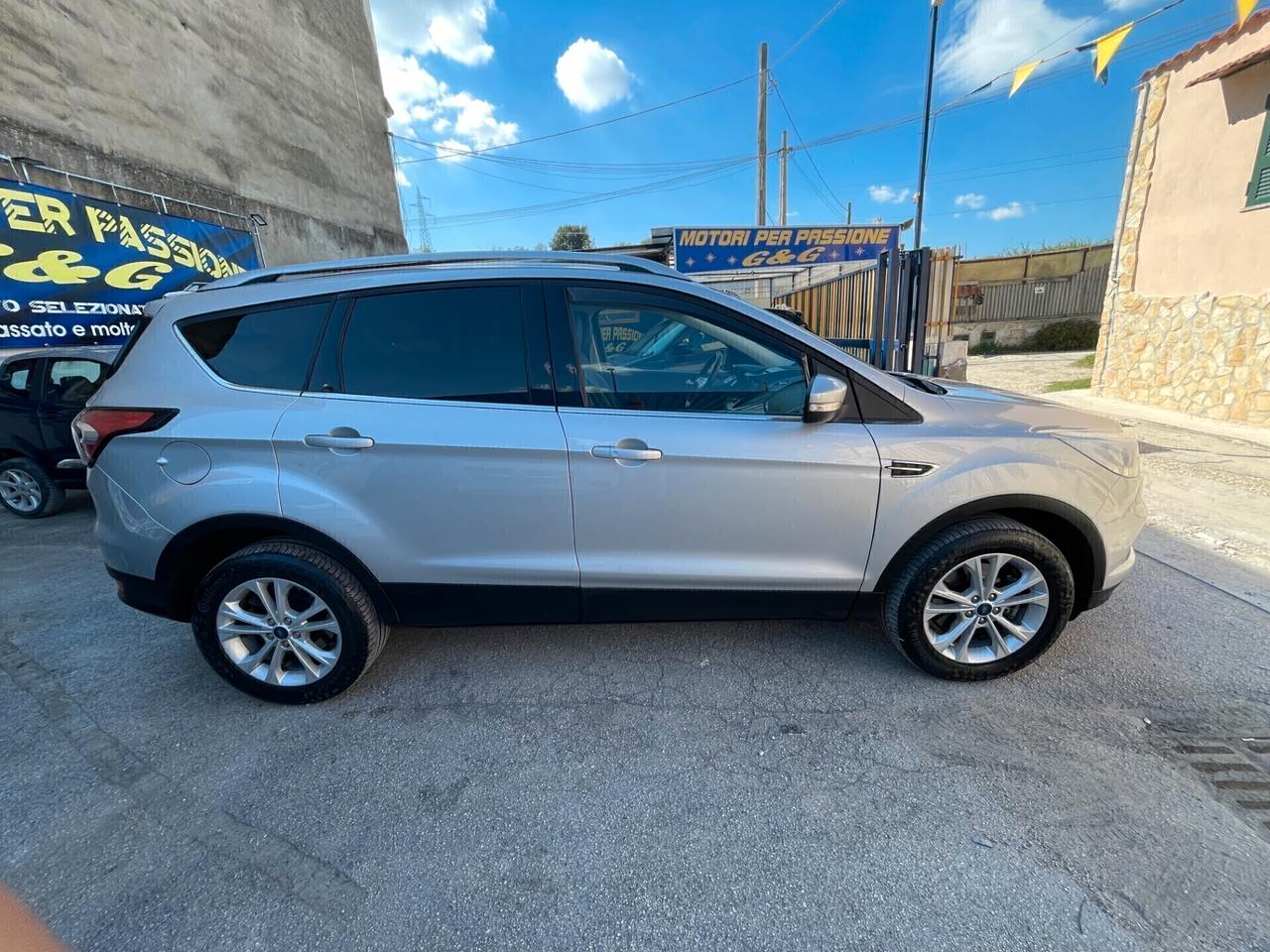 Ford Kuga 1.5 TDCI 120 CV S&S 2WD Titanium