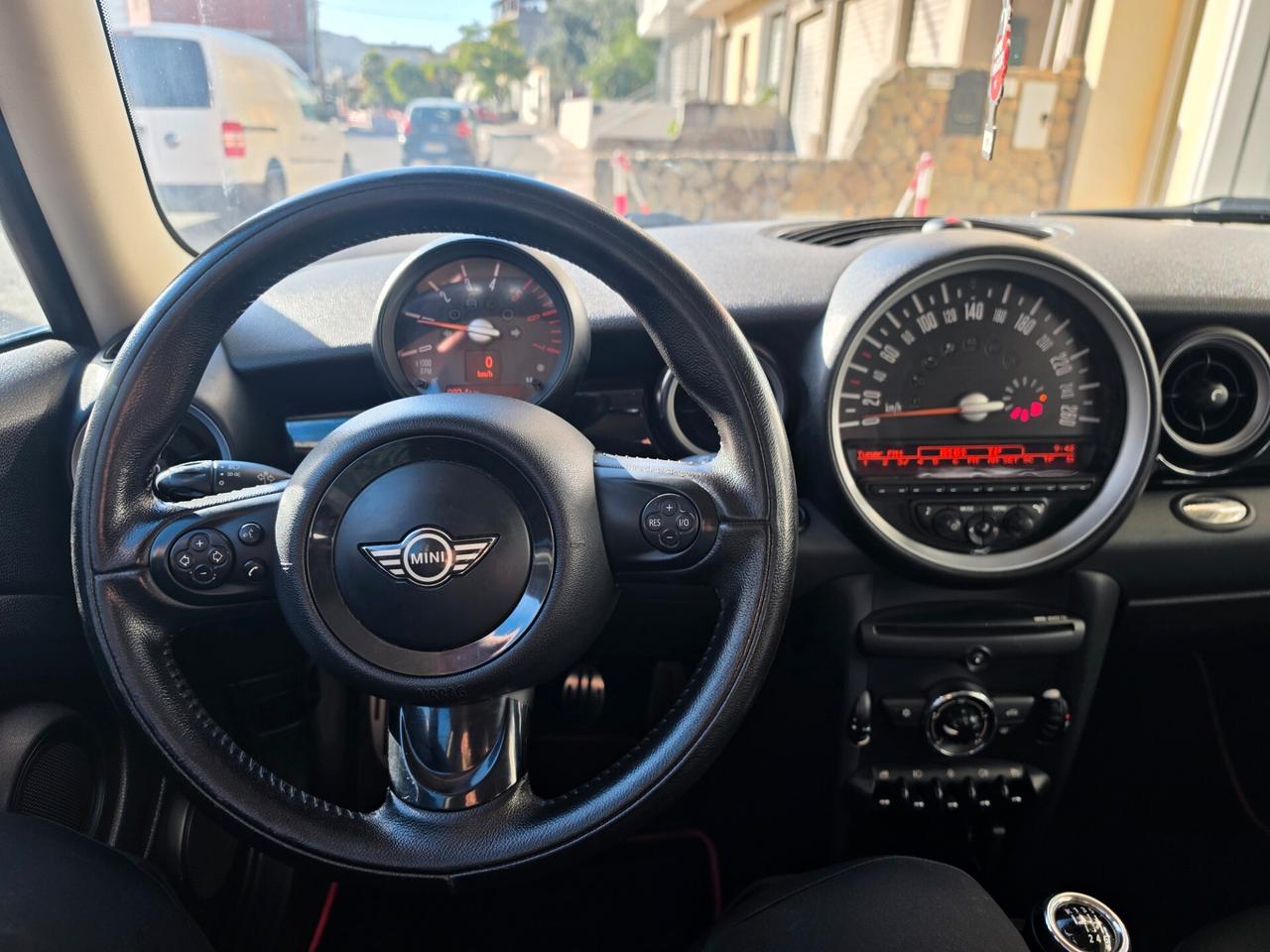 Mini 1.6 16V One D