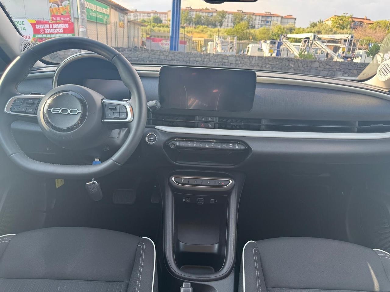 Fiat 600 Hybrid 100 CV DCT MHEV La Prima