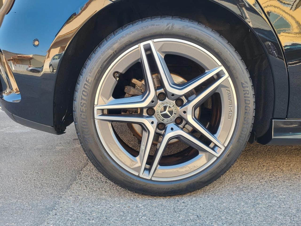 Mercedes A 180 d Autom. Premium/Amg+Luci Ambiente...