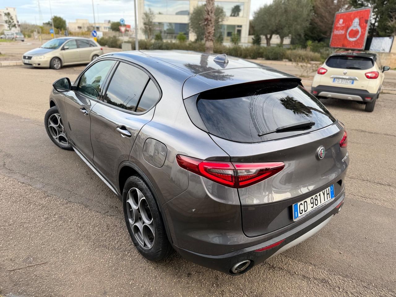 Alfa Romeo Stelvio 2.2 Turbodiesel 160 CV AT8 RWD Business