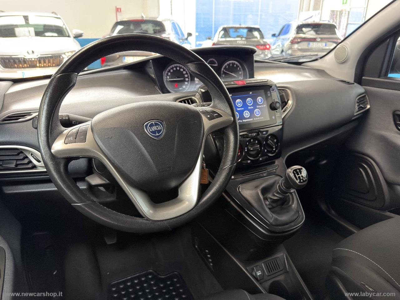 LANCIA Ypsilon 1.0 FireFly 5p.S&S Hybryd Gold NEOPATENTATI