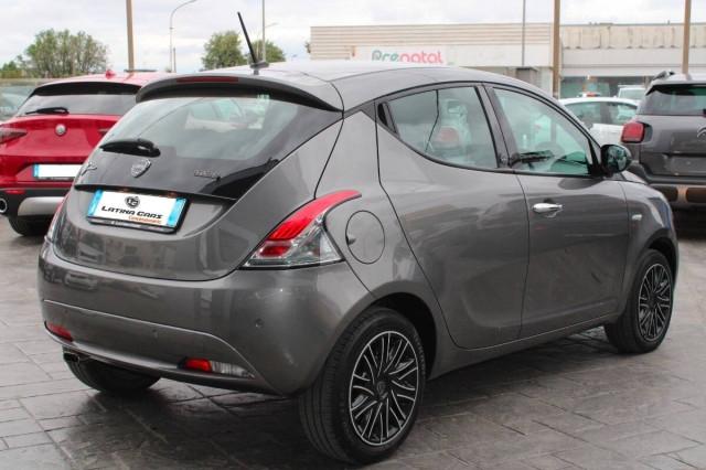 Lancia Ypsilon 1.0 firefly hybrid Maryne s&s 70cv