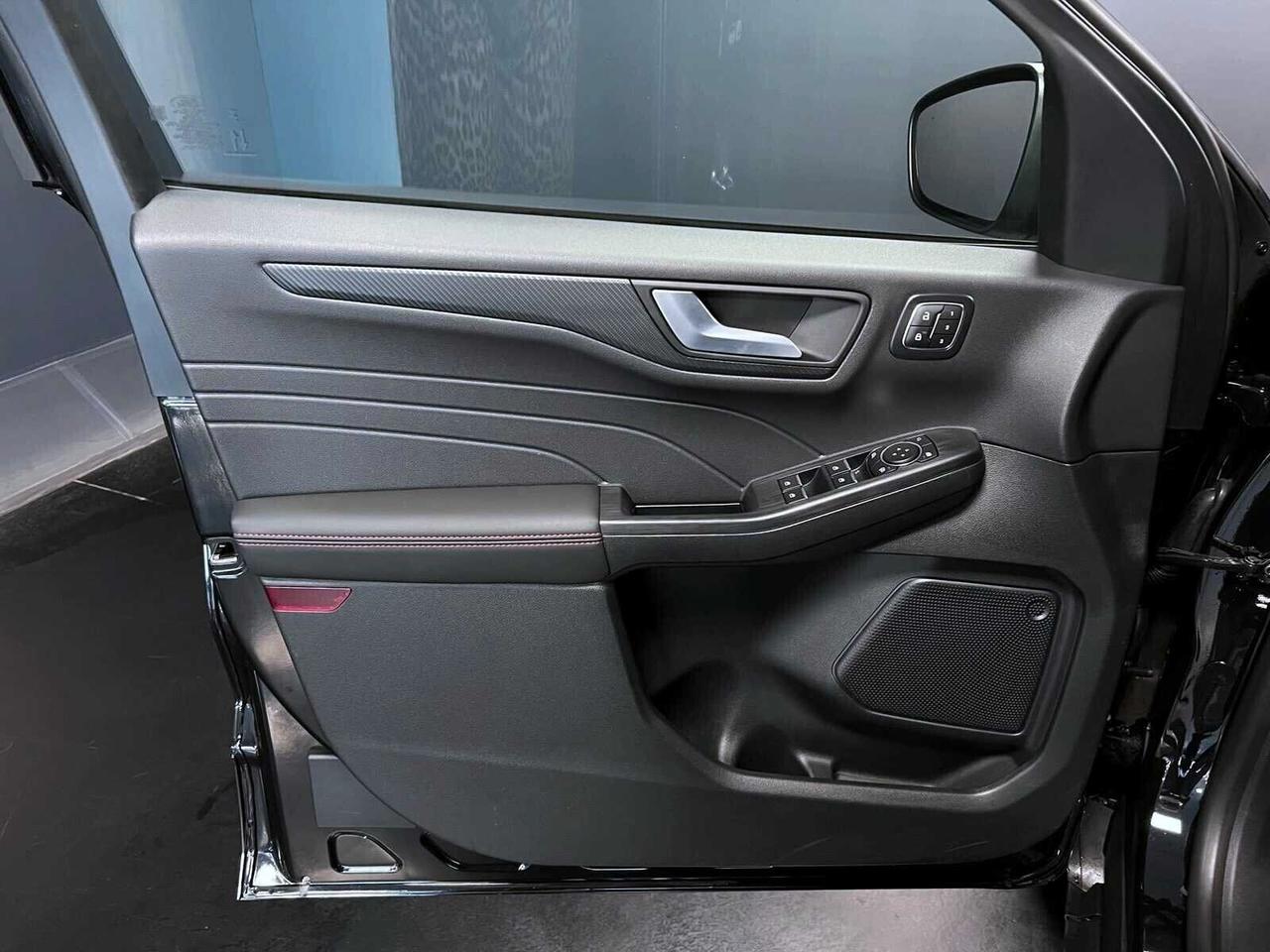 FORD KUGA 2.5 PLUG IN HYBRID 243 CV 2WD ST-LINE X