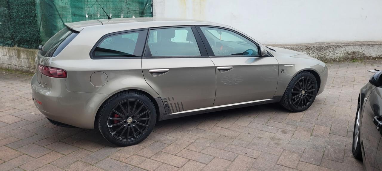 Alfa Romeo 159 1.9 JTDm Sportwagon