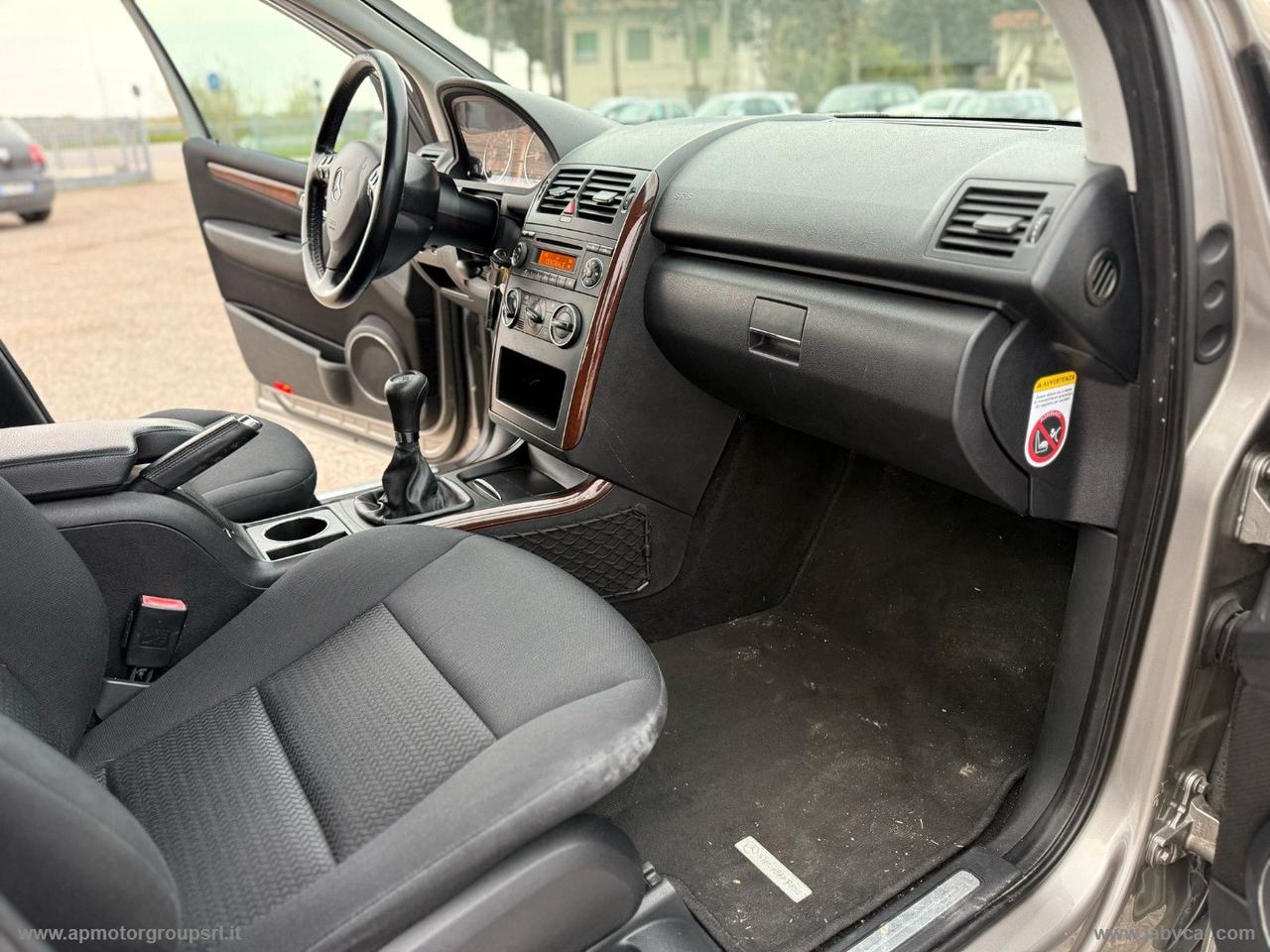 MERCEDES-BENZ A 180 CDI Elegance