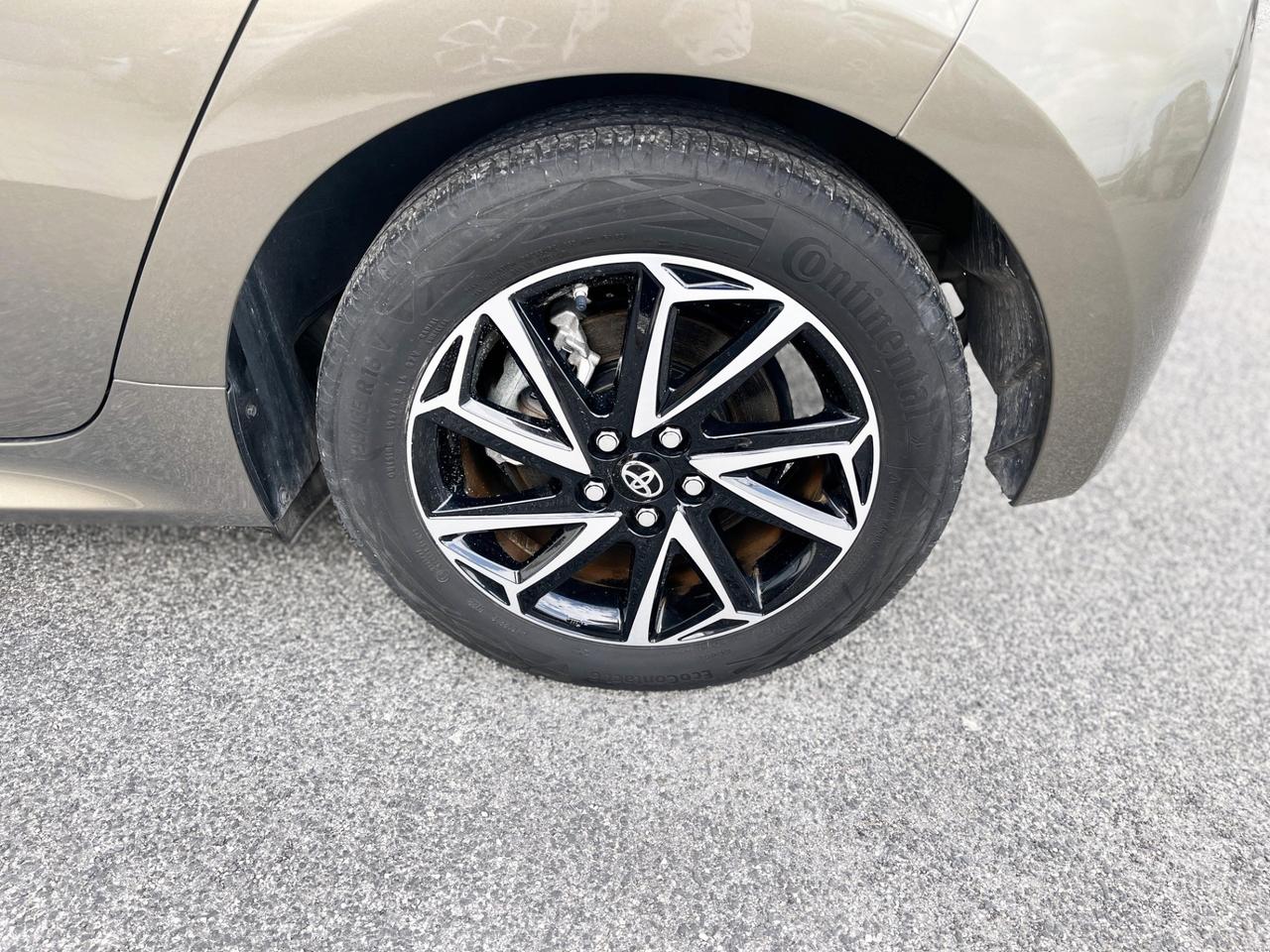 Toyota Yaris 1.5 Hybrid 92CV E6 Neo - 2020