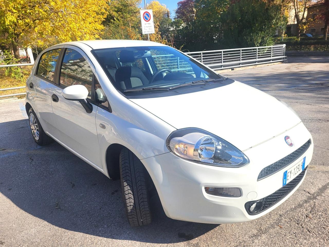 FIAT PUNTO EVO 1,3 Mjet-UNICO PROPR-4 REVISIONI
