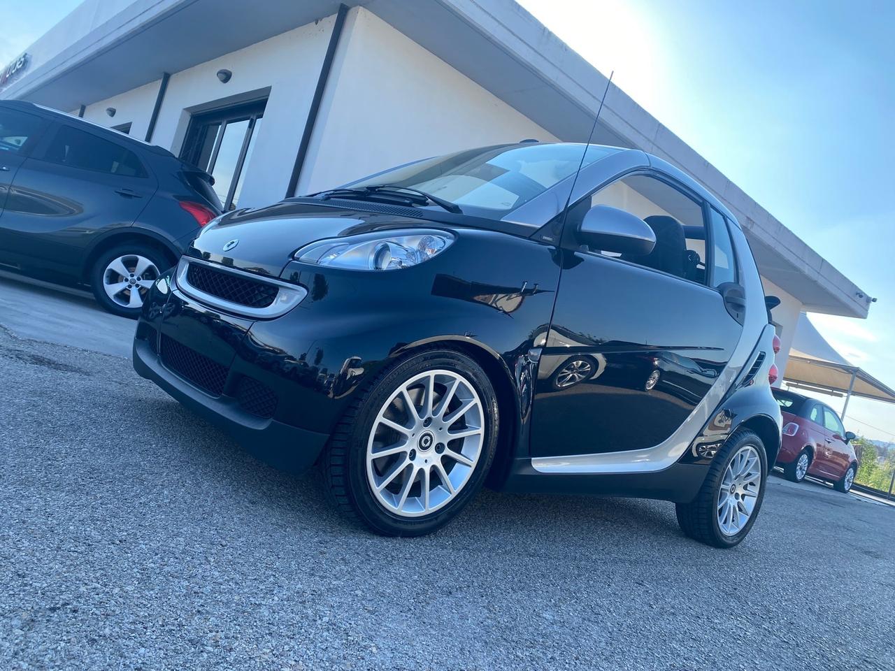 Smart ForTwo 800 33 kW cabrio passion cdi