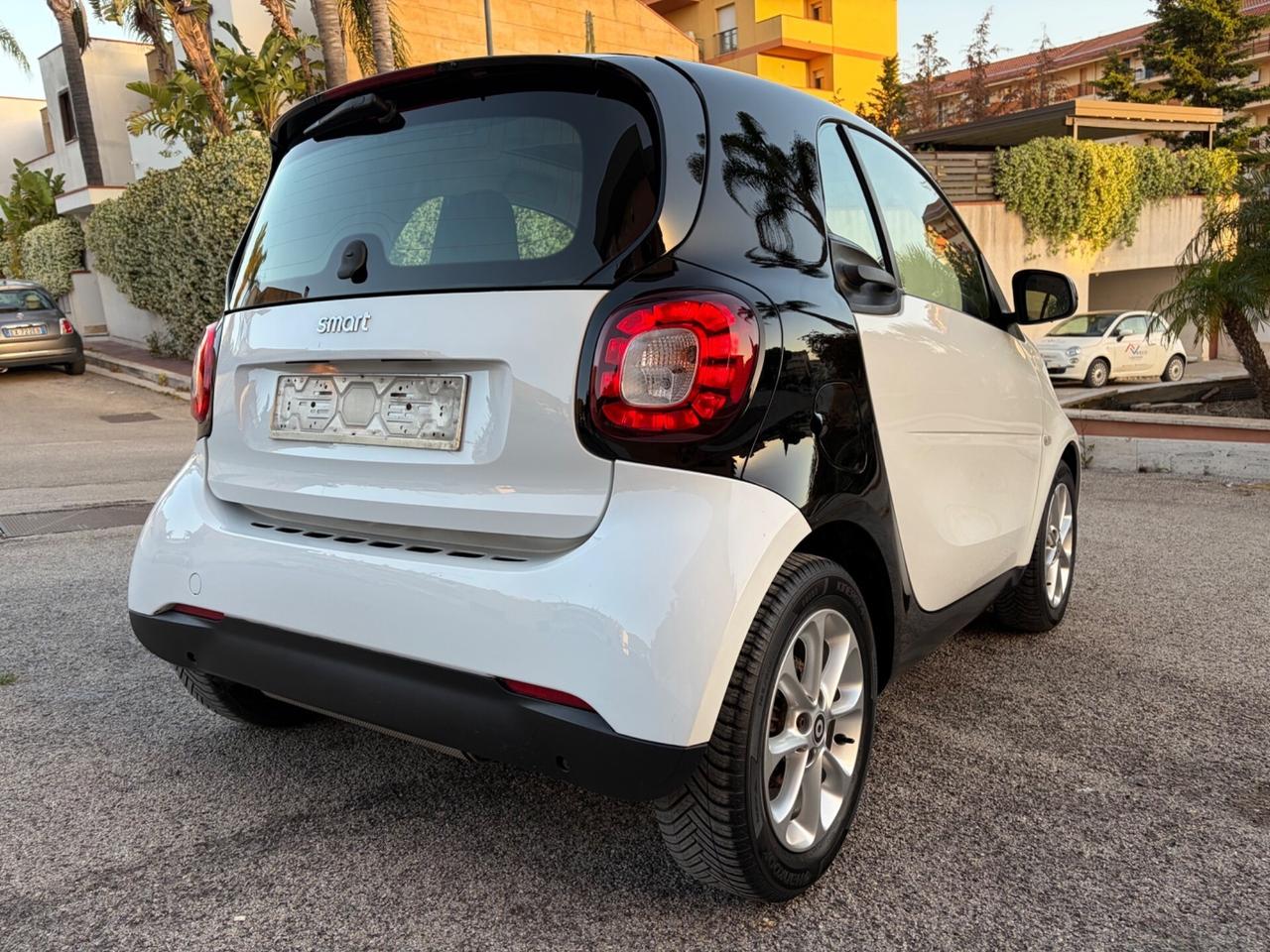 Smart ForTwo 1000 62 kW coupé passion