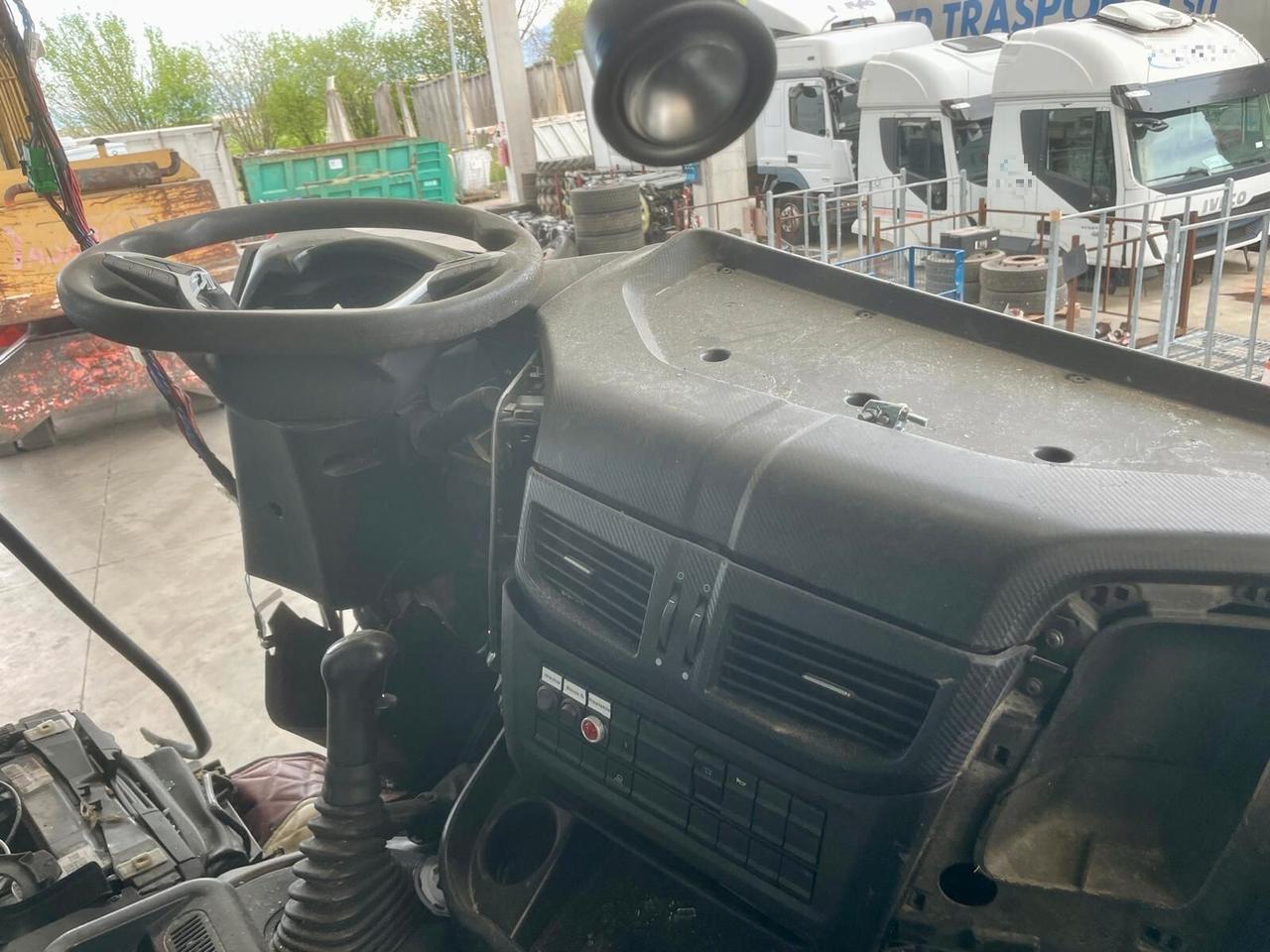 IVECO TRAKKER 8X4 T-WAY 510 - ***VEICOLO INCIDENTATO***